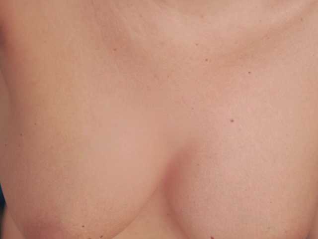 VickySecret live cam on BongaCams