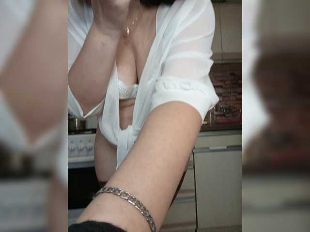 Danccee358 live cam on BongaCams