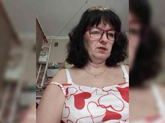 Danccee358 live female cam on bongacams