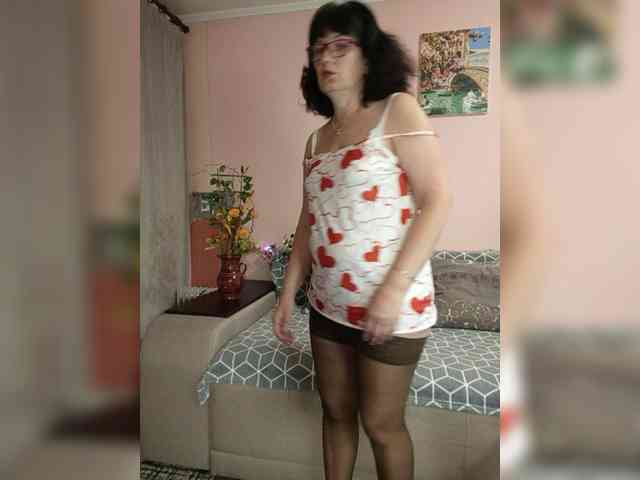Danccee358 live female cam on bongacams