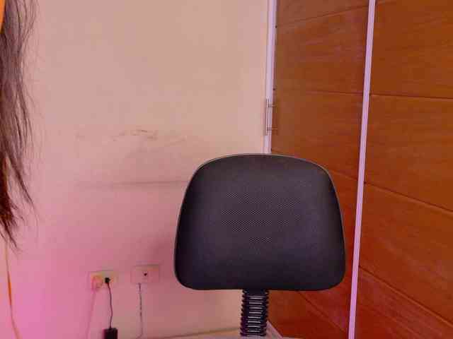 AlainaSaint webcam
