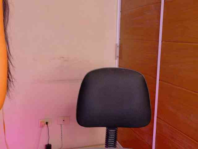 AlainaSaint webcam