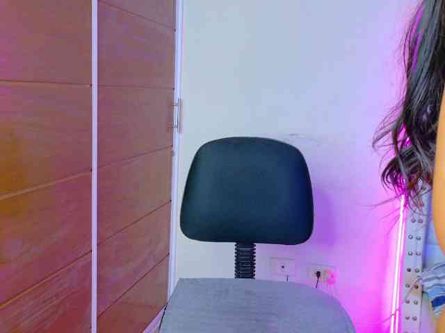 AlainaSaint webcam