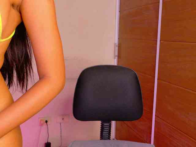 AlainaSaint webcam
