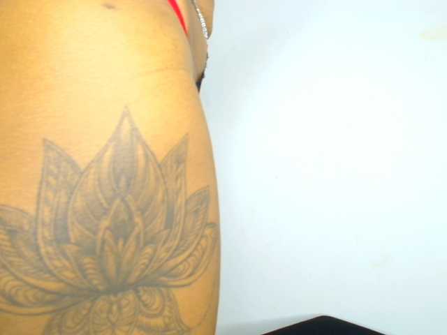 CaseyMoons live cam on BongaCams