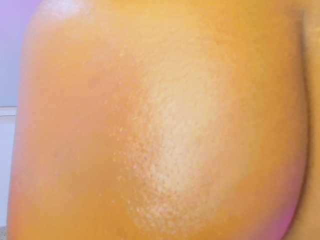 CaseyMoons live cam on BongaCams