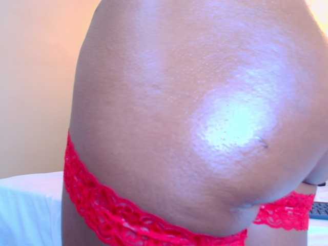 CaseyMoons live cam on BongaCams