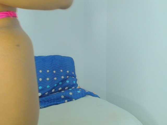CaseyMoons live cam on BongaCams