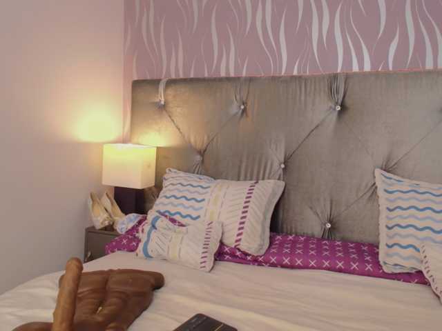 CaseyMoons, en vivo ahora en BongaCams