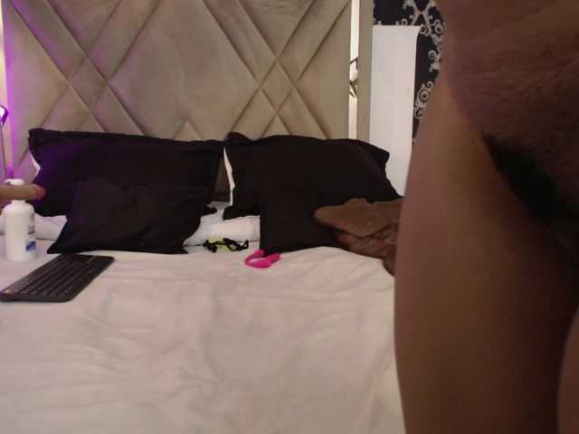 CaseyMoons, en directo ahora en BongaCams