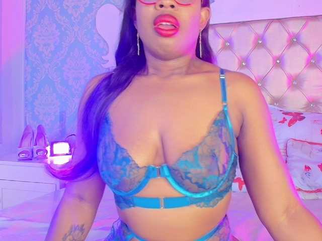 CaseyMoons's BongaCams show and profile