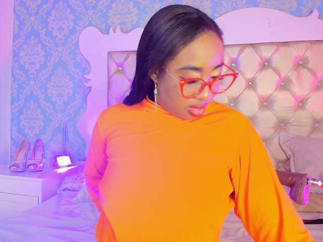 CaseyMoons webcam