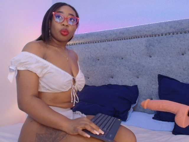CaseyMoons live webcam show