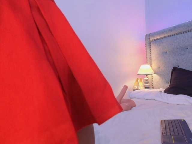 CaseyMoons live cam on BongaCams