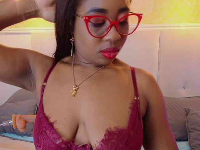 CaseyMoons webcam