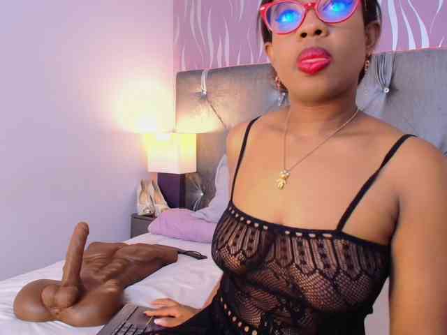 CaseyMoons webcam