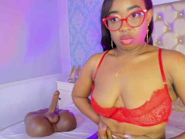 CaseyMoons webcam