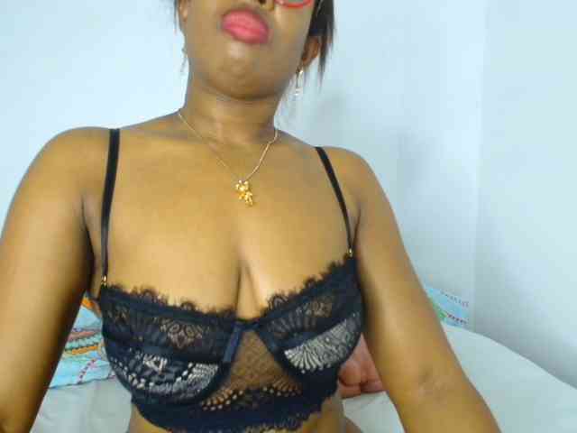 CaseyMoons webcam