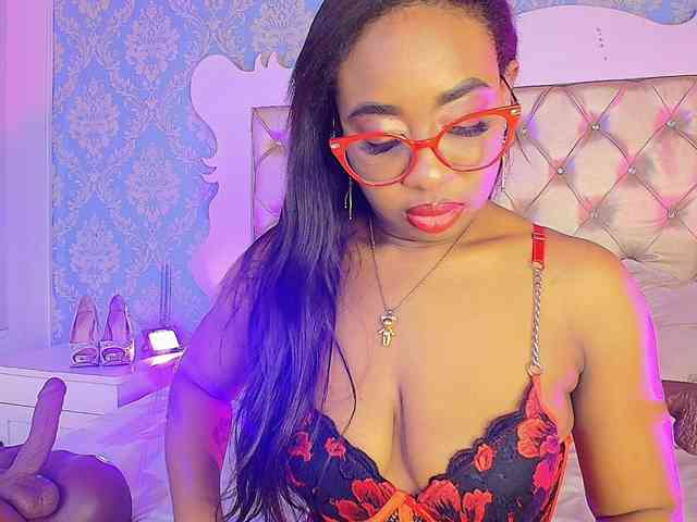 CaseyMoons webcam