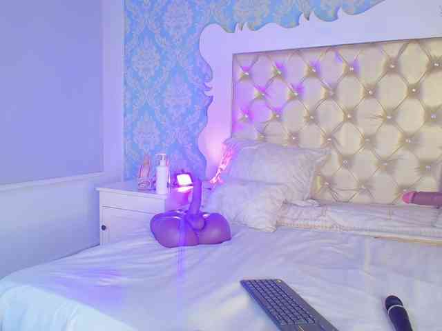 CaseyMoons webcam