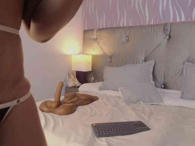 CaseyMoons webcam