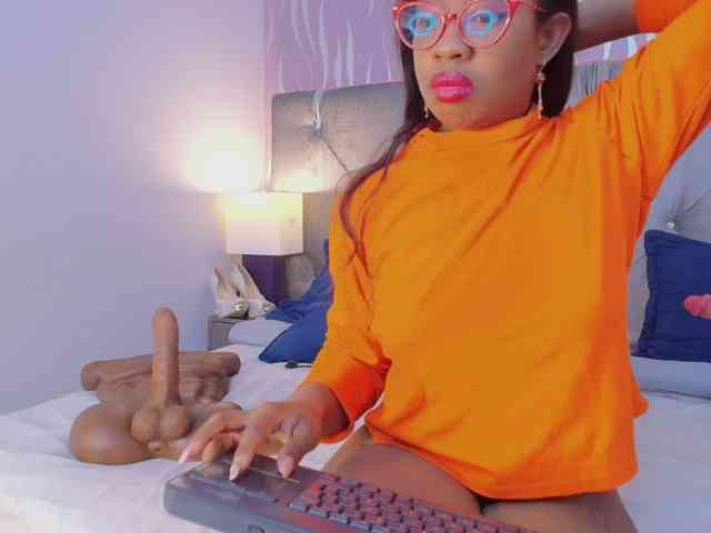 CaseyMoons webcam