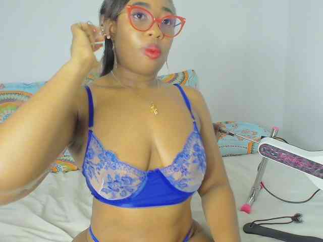 CaseyMoons webcam