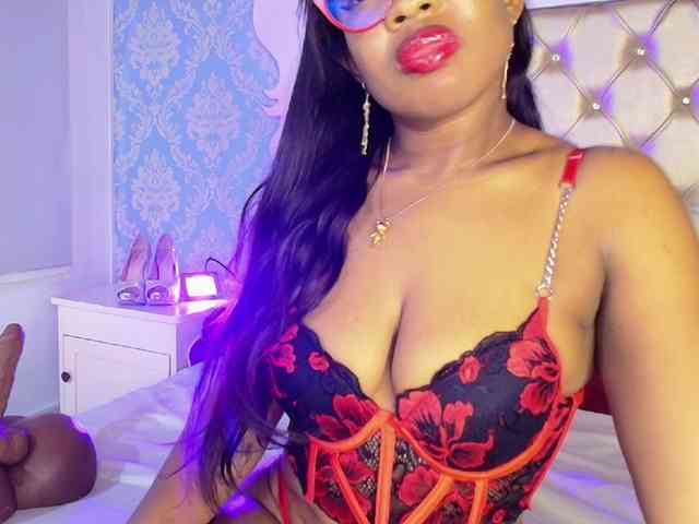CaseyMoons webcam
