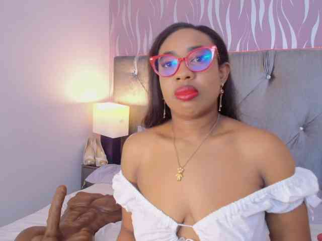 CaseyMoons webcam