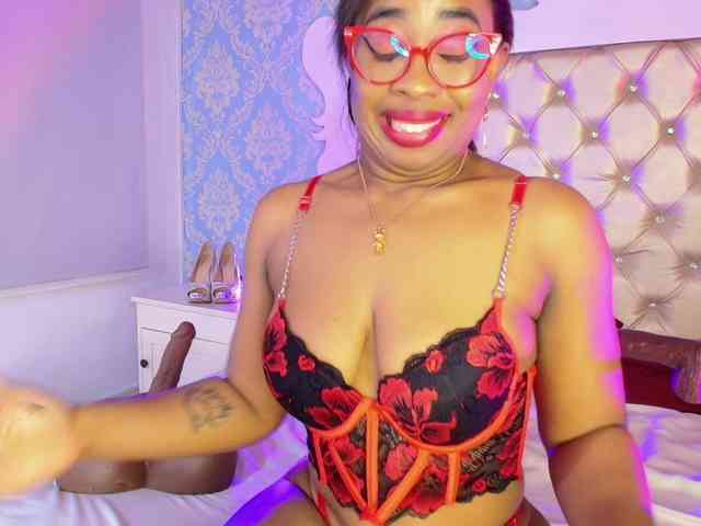 CaseyMoons webcam