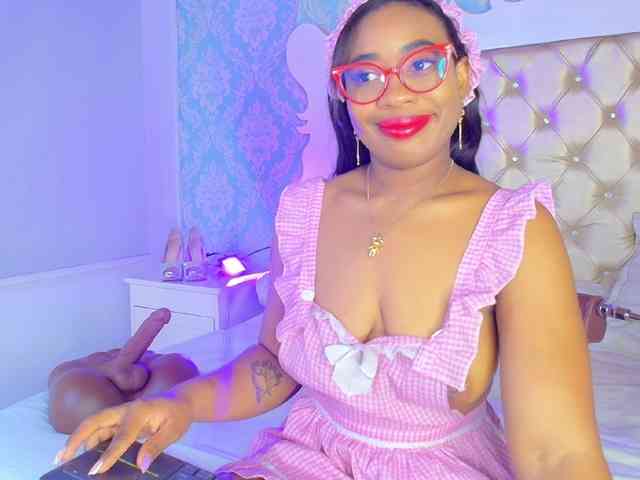 CaseyMoons webcam
