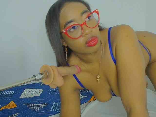 CaseyMoons webcam
