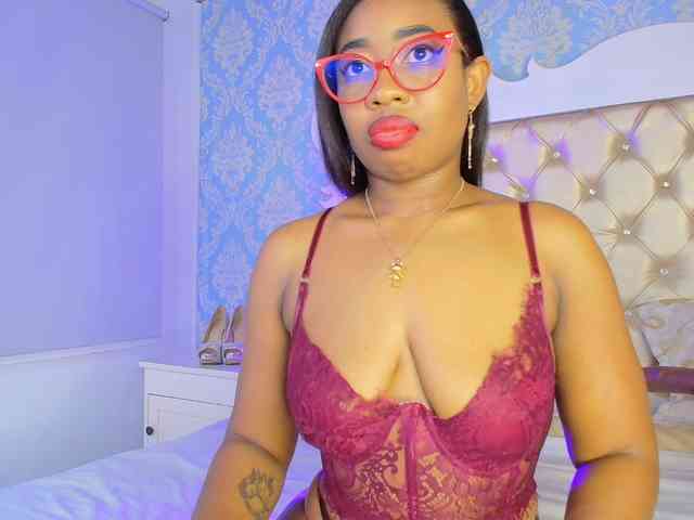 CaseyMoons webcam