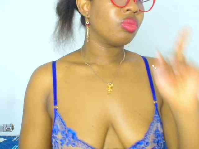CaseyMoons webcam