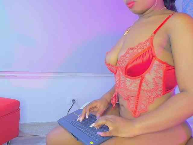 CaseyMoons webcam