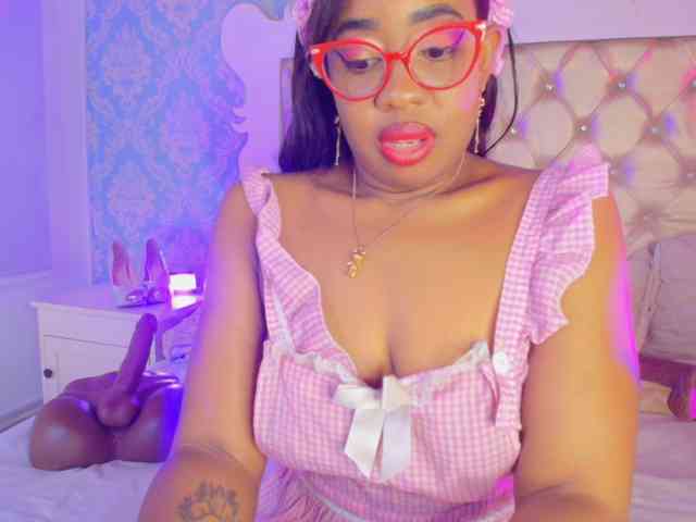Modelo: CaseyMoons