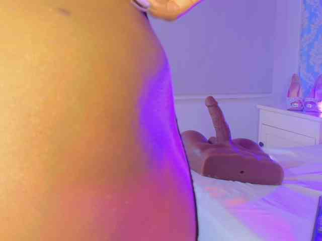 CaseyMoons webcam