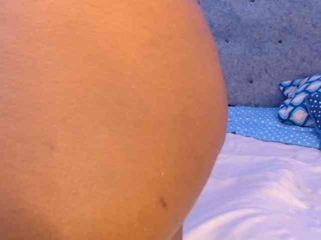 CaseyMoons webcam