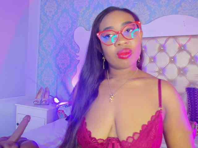 CaseyMoons webcam