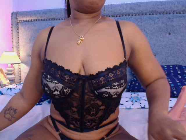 CaseyMoons webcam