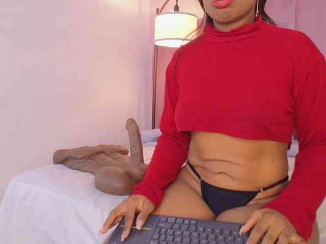 CaseyMoons webcam