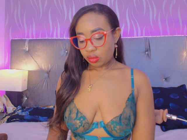 CaseyMoons webcam