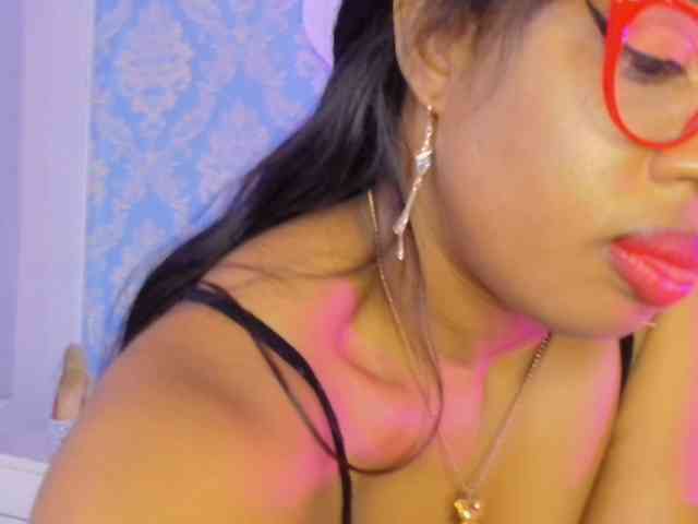 CaseyMoons webcam