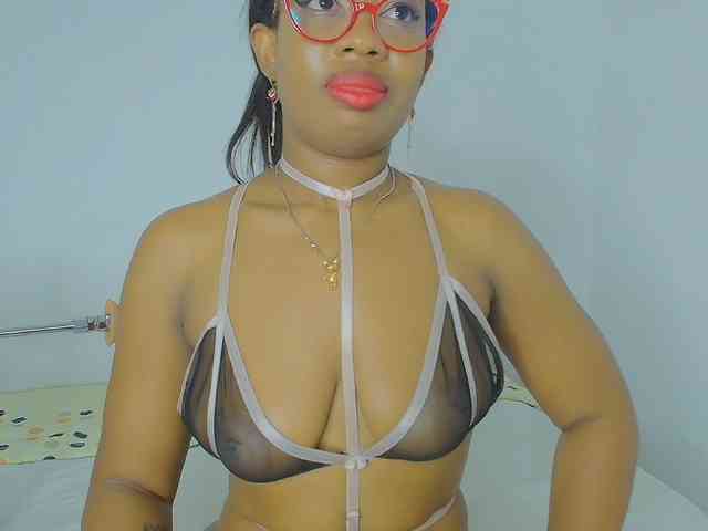 CaseyMoons webcam