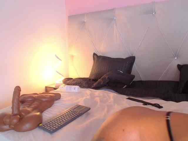 CaseyMoons webcam