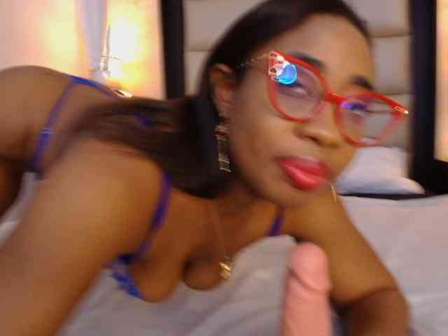 CaseyMoons webcam