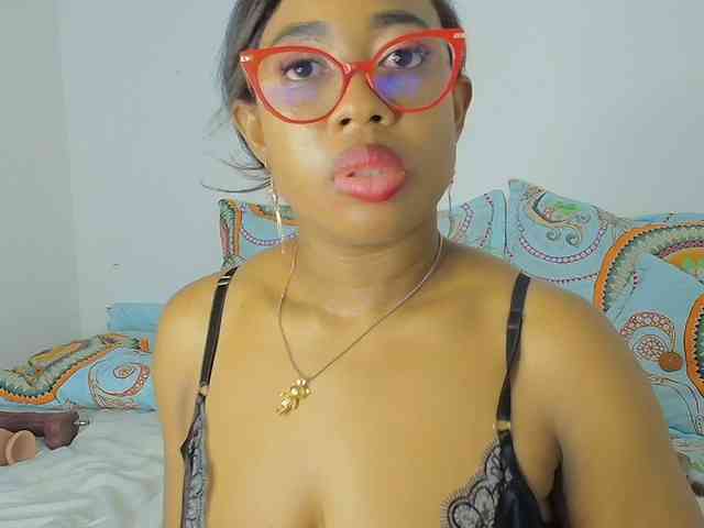 CaseyMoons webcam