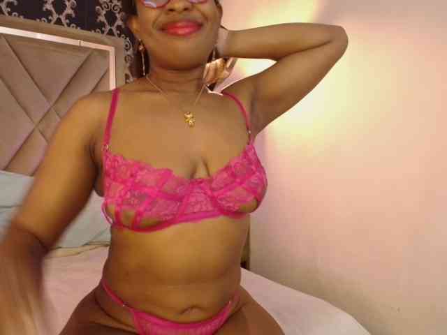 CaseyMoons webcam