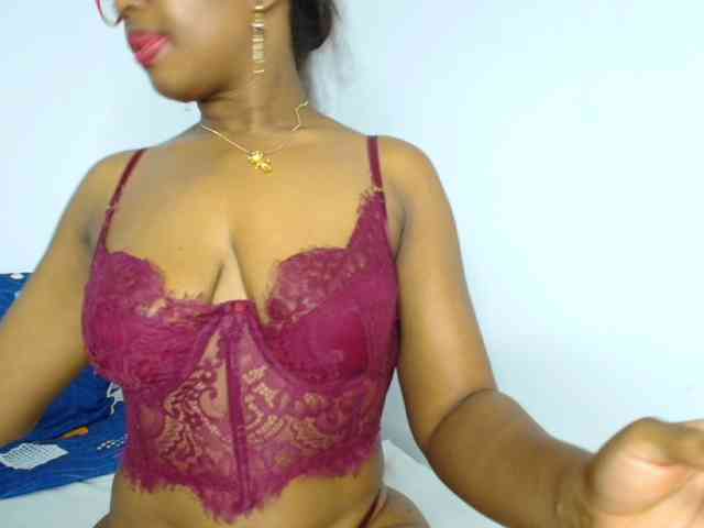 CaseyMoons webcam