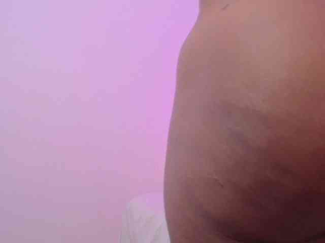 Modelo: CaseyMoons